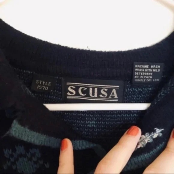 Vintage Oversized Navy Patterned Pullover - Picture 3 of 7